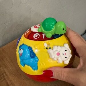 V-Tech Wiggle and Crawl Ball